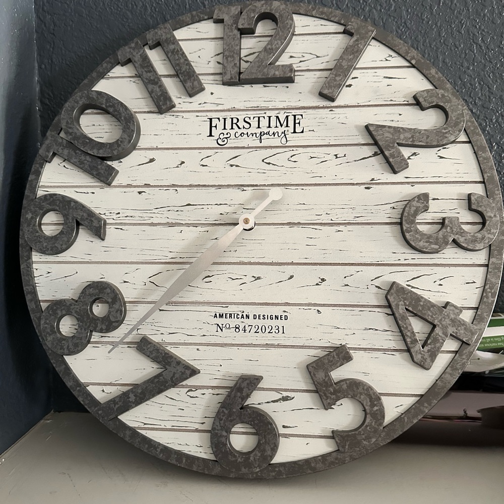 Accent clock